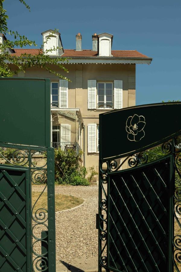 Bed and Breakfast Le Parc Du Magnolia Montbéliard Esterno foto